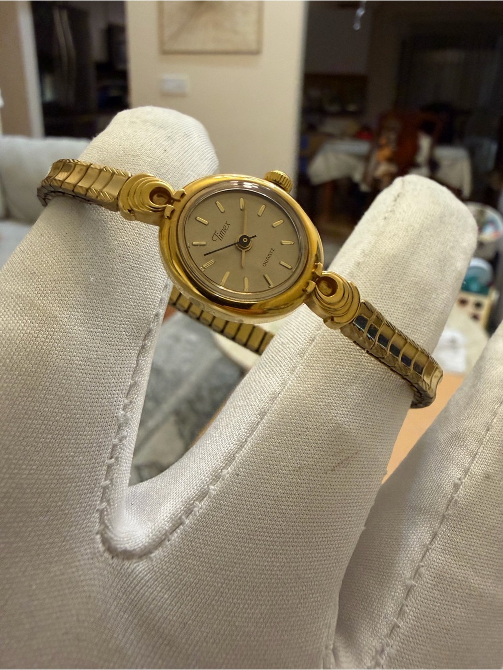 Vintage Timex Ladies Watch Gold Tone Oval Cocktail Dress Quartz Expansion Band - Picture 8 of 12